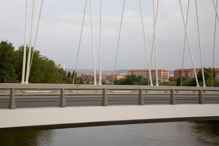 MOSA 20 Puente en Logroño